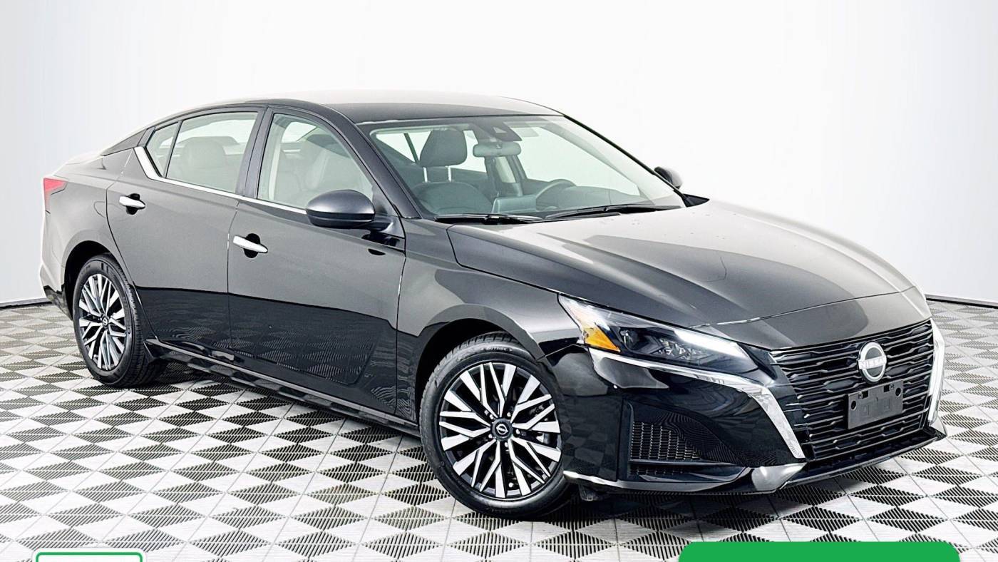 2025 Nissan Altima SV — Sedan — 7,820 mi — Houston, TX
