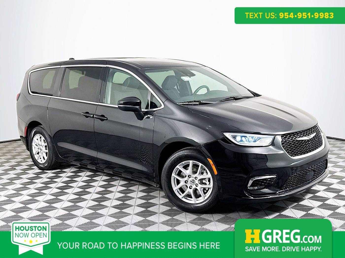 2023 Chrysler Pacifica Touring — Minivan — 64,095 mi — Houston, TX