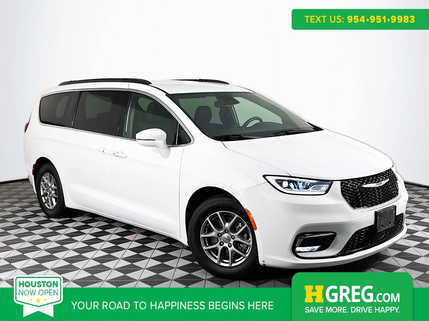 2022 Chrysler Pacifica Touring — Minivan — 48,854 mi — Houston, TX