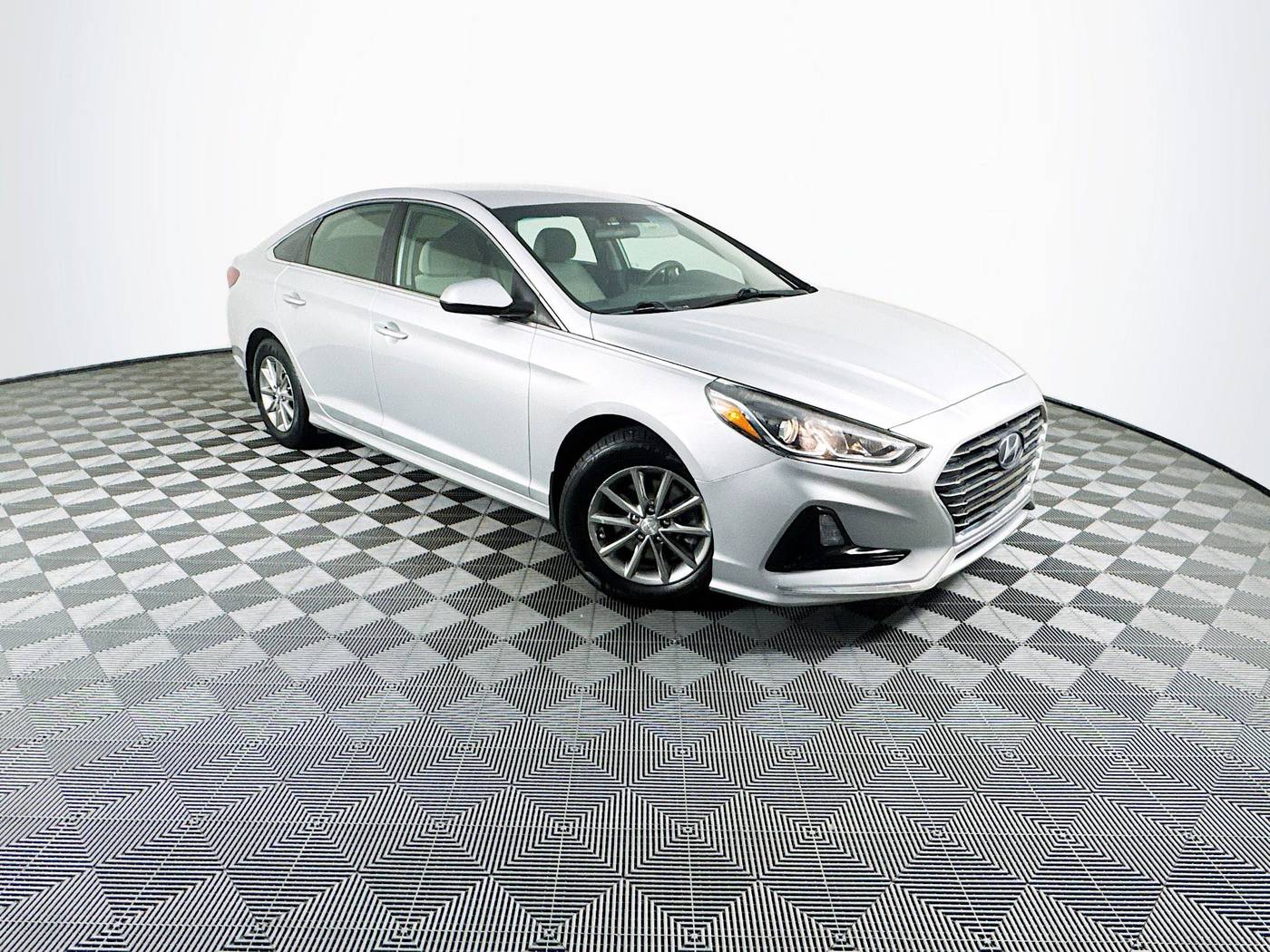 2019 Hyundai Sonata SE — Sedan — 73,158 mi — Houston, TX