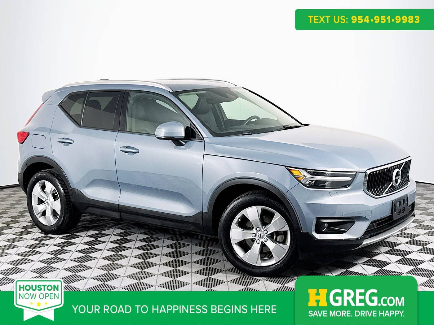 2021 Volvo XC40 Momentum — SUV — 28,416 mi — Houston, TX