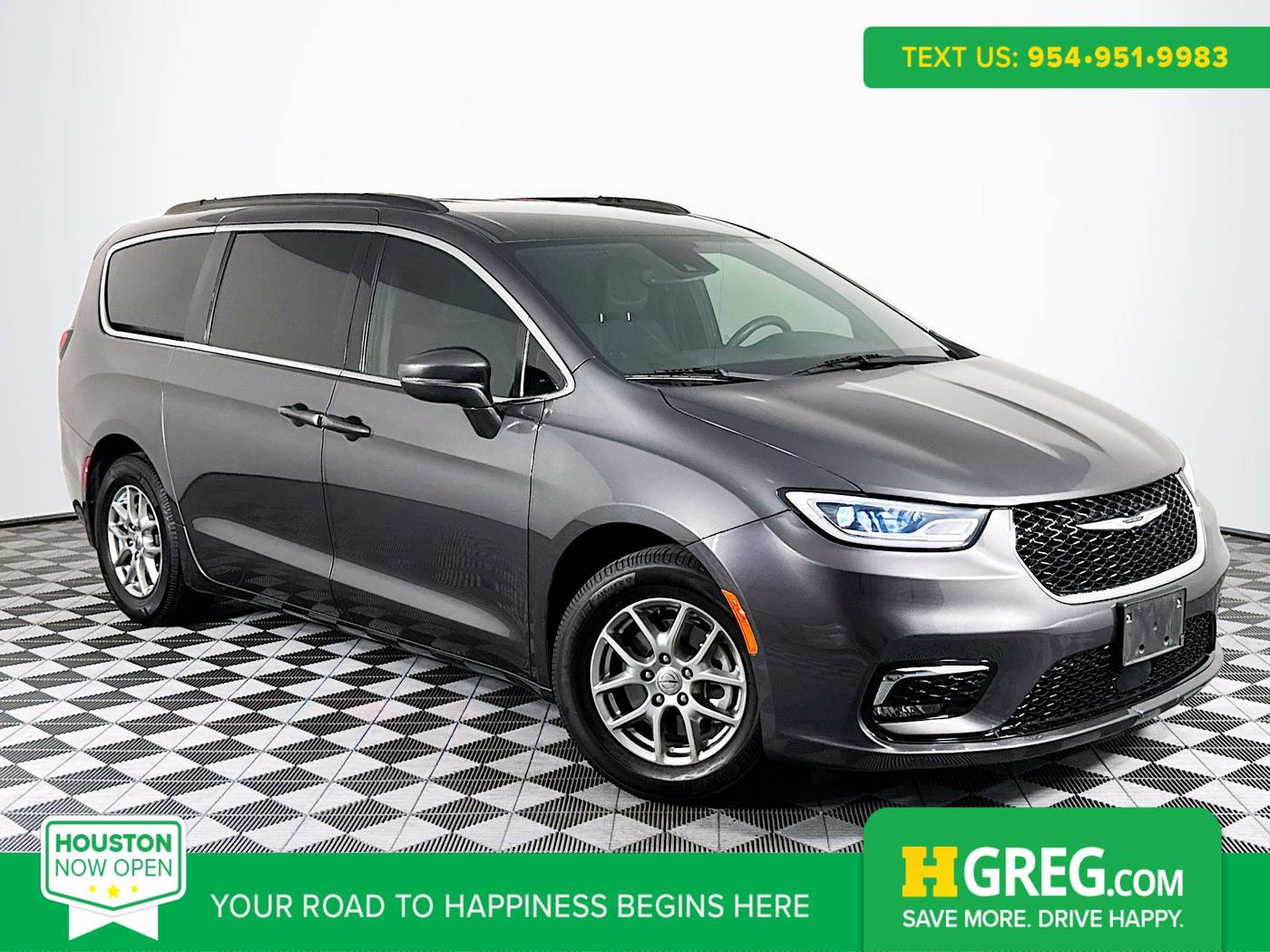 2022 Chrysler Pacifica Touring — Minivan — 86,598 mi — Houston, TX