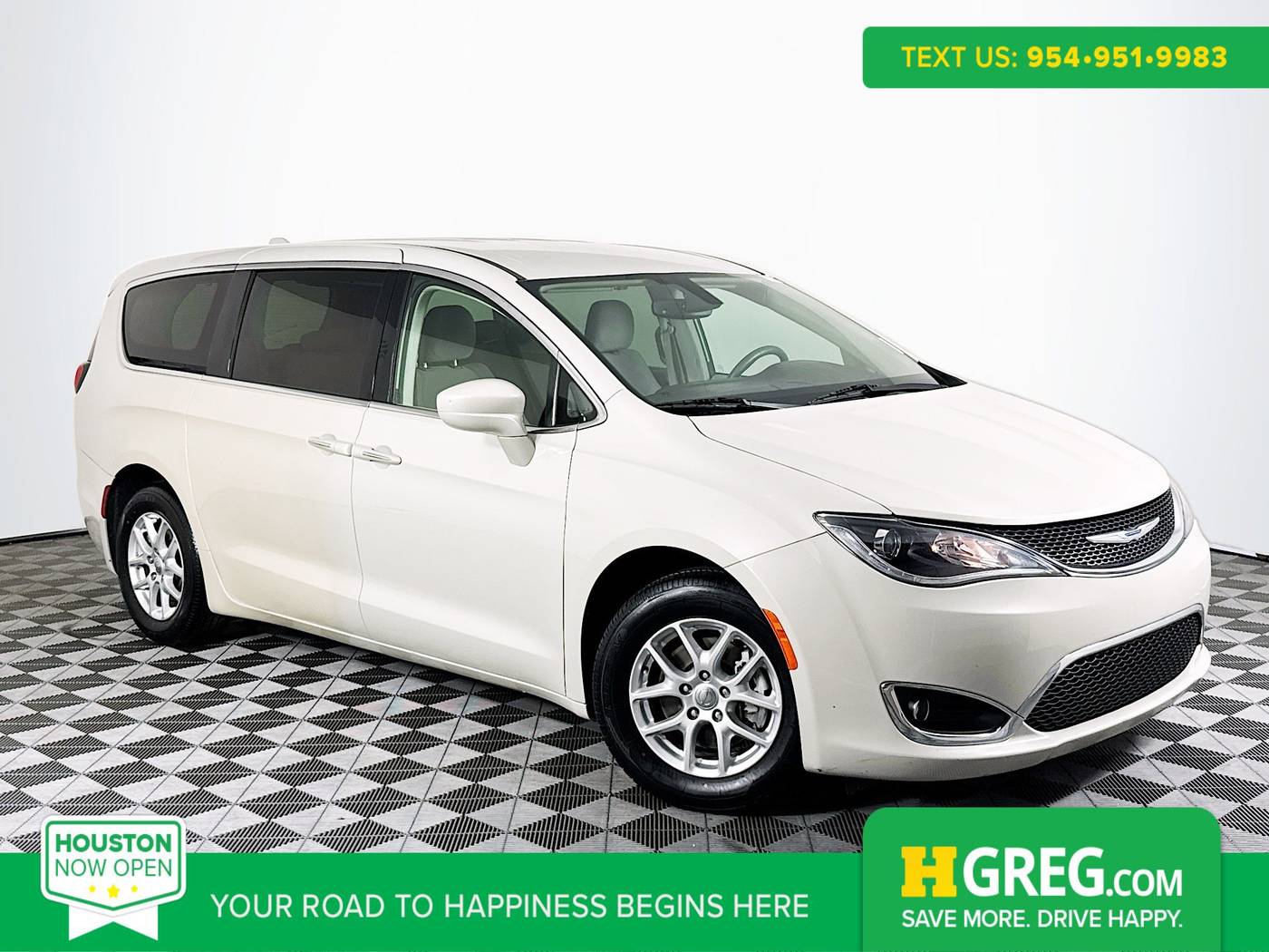 2020 Chrysler Pacifica Touring — Minivan — 65,707 mi — Houston, TX