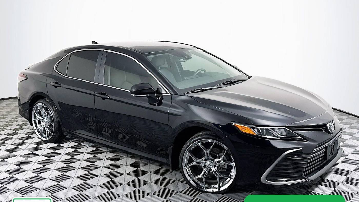 2024 Toyota Camry LE — Sedan — 18,829 mi — Houston, TX
