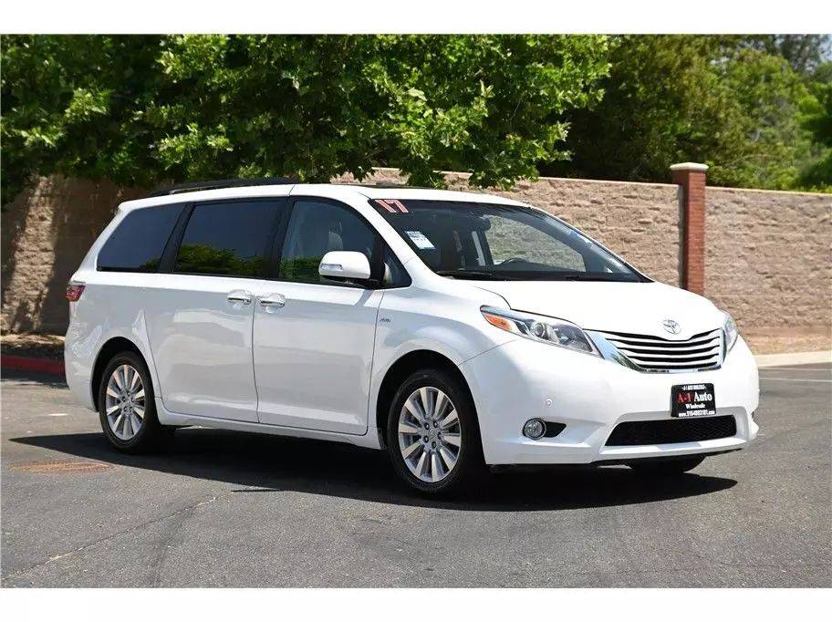 2017 Toyota Sienna Limited Premium — Minivan — 99,684 mi — Sacramento, CA