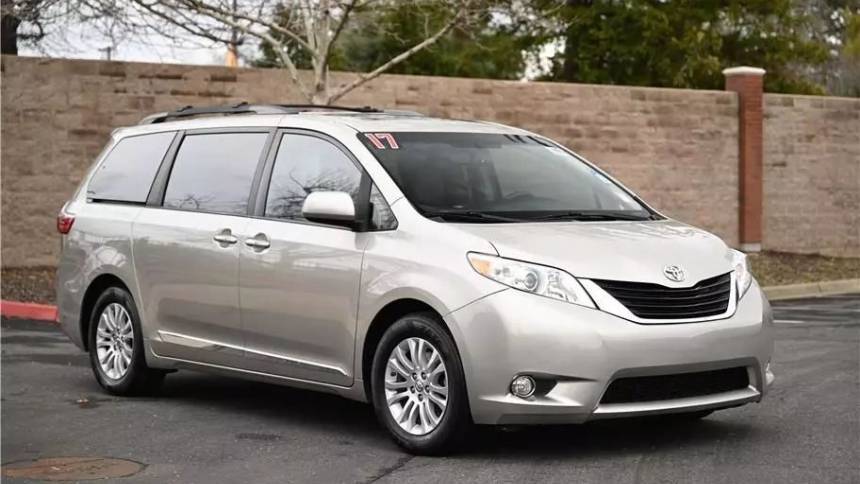 2017 Toyota Sienna Limited — Minivan — 84,237 mi — Sacramento, CA