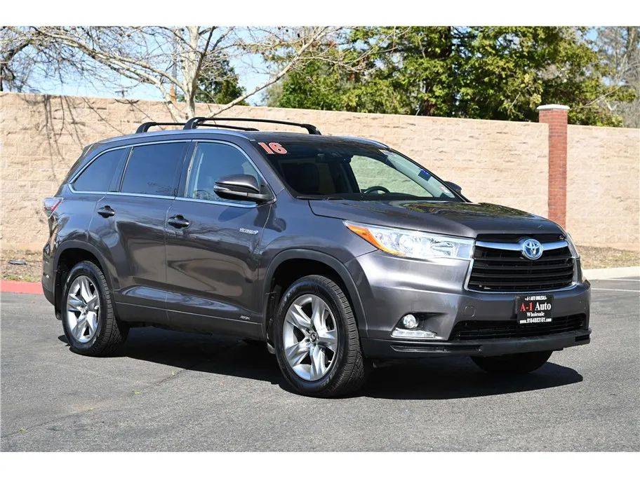 2016 Toyota Highlander Hybrid Limited — SUV — 120,589 mi — Sacramento, CA