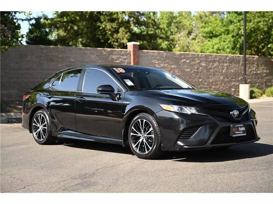 2019 Toyota Camry Hybrid XLE — Sedan — 205,609 mi — Sacramento, CA