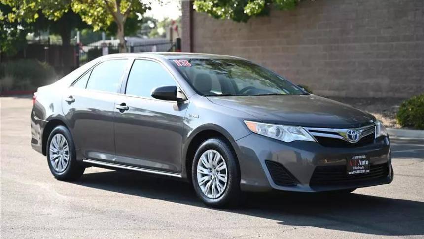 2013 Toyota Camry Hybrid LE — Sedan — 89,417 mi — Sacramento, CA