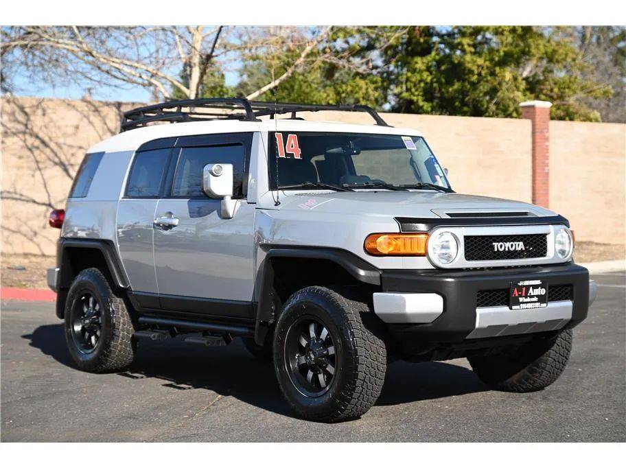 2014 Toyota FJ Cruiser Base