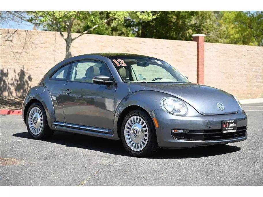 2013 Volkswagen Beetle 2.5L Entry — Hatchback — 65,085 mi — Sacramento, CA