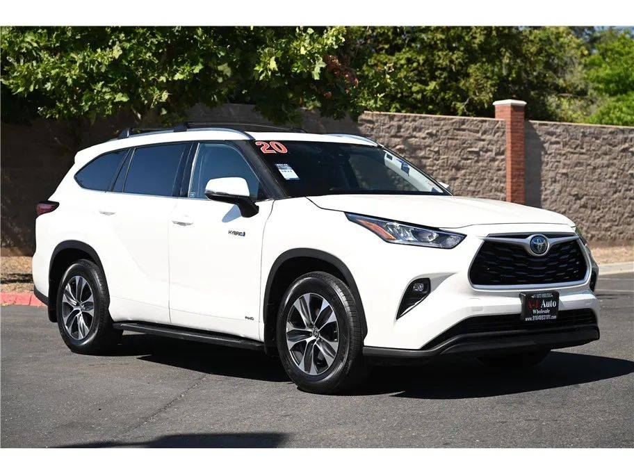 2020 Toyota Highlander Hybrid XLE — SUV — 56,165 mi — Sacramento, CA