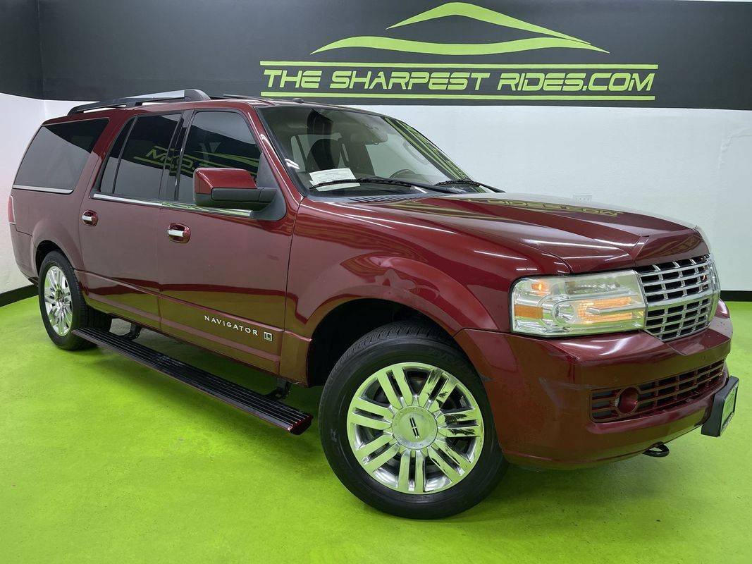 2014 Lincoln Navigator L Base