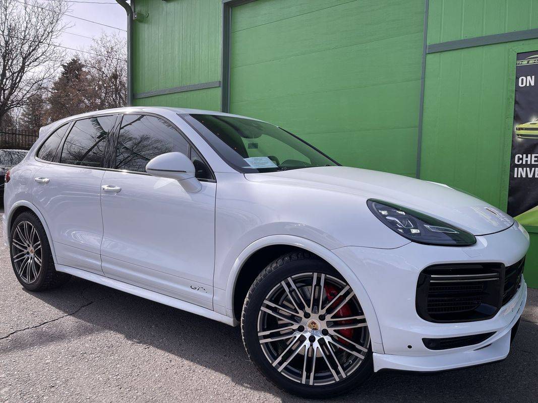 2017 Porsche Cayenne GTS