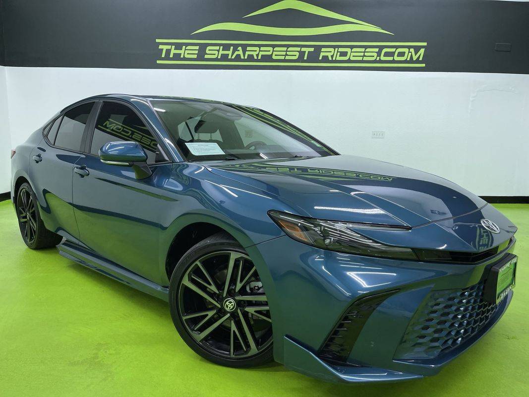 2025 Toyota Camry Hybrid XSE — Sedan — 43,595 mi — Englewood, CO