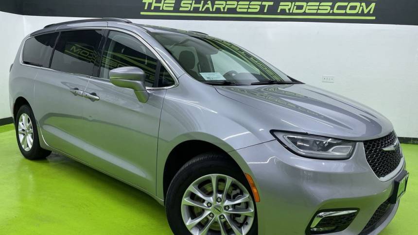 2021 Chrysler Pacifica Touring — Minivan — 142,744 mi — Englewood, CO