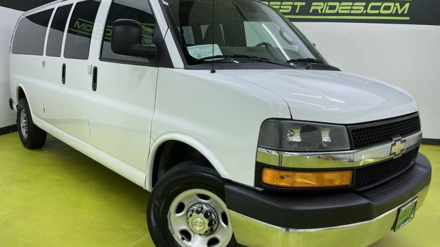 2019 Chevrolet Express Passenger LT — Passenger Van — 99,881 mi — Englewood, CO