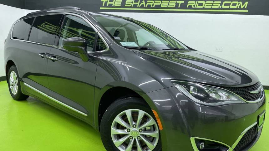 2017 Chrysler Pacifica Touring L — Minivan — 100,517 mi — Englewood, CO