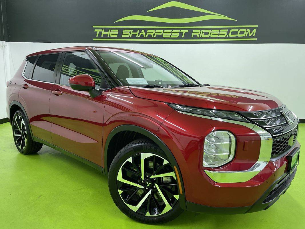 2022 Mitsubishi Outlander ES
