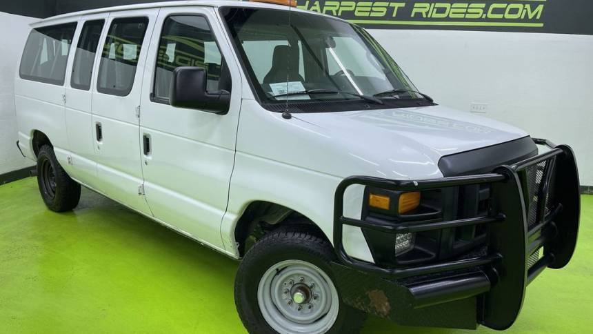 2014 Ford Econoline Wagon E-350 Super Duty XL — Passenger Van — 138,638 mi — Englewood, CO