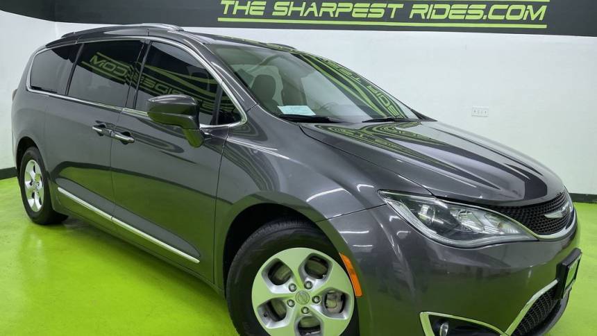 2017 Chrysler Pacifica Touring L Plus — Minivan — 116,278 mi — Englewood, CO
