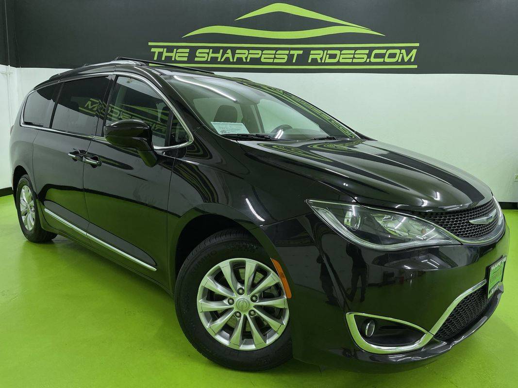2018 Chrysler Pacifica Touring L — Minivan — 75,017 mi — Englewood, CO