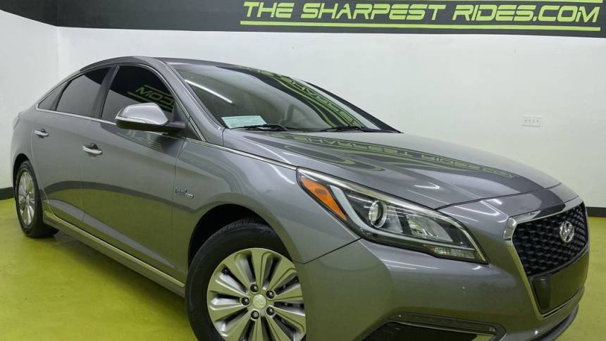 2017 Hyundai Sonata Hybrid SE — Sedan — 60,535 mi — Englewood, CO