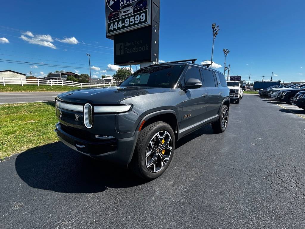 2024 Rivian R1S