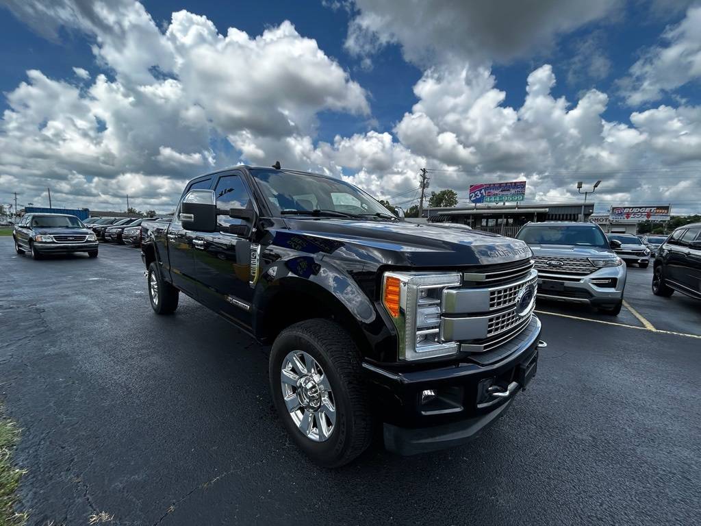 2019 Ford Super Duty F-250 Platinum — Pickup Truck — 123,287 mi — Lebanon, TN