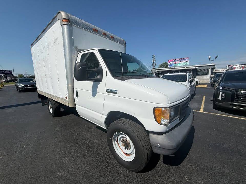 2006 Ford Econoline Commercial Cutaway E-350