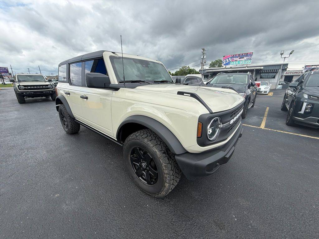2025 Ford Bronco Base