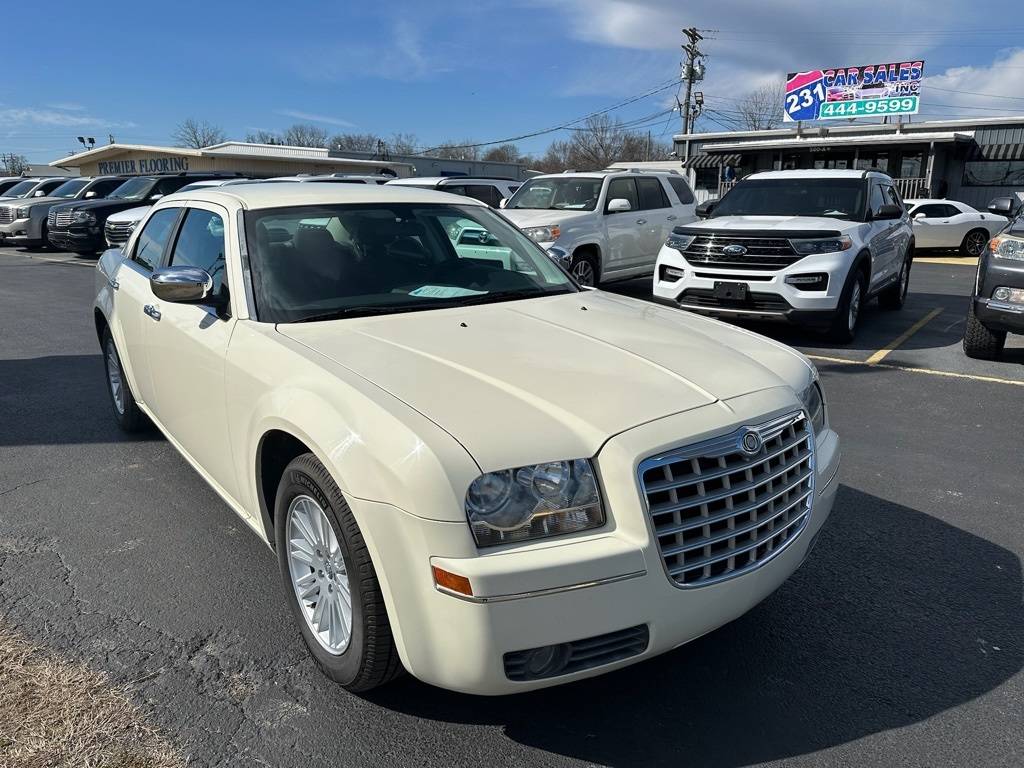 2010 Chrysler 300 Touring — Sedan — 33,120 mi — Lebanon, TN