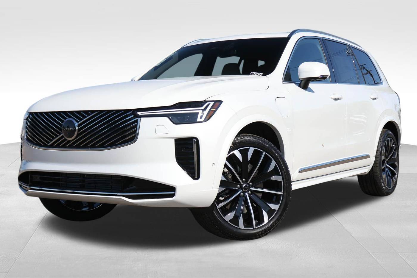 2026 Volvo XC90 T8 Plus 6P
