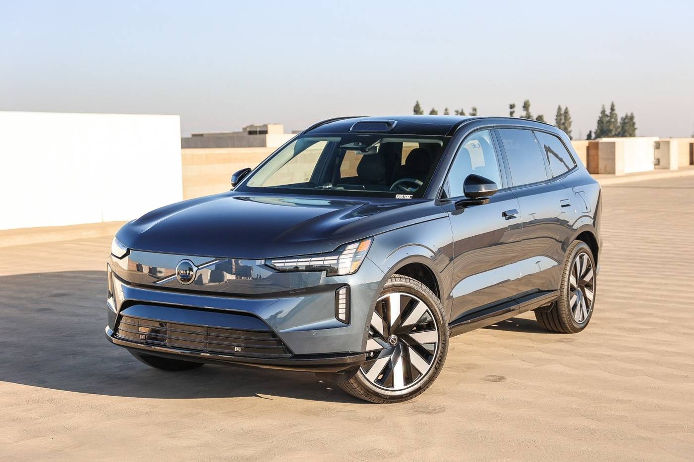 2025 Volvo EX90 Ultra — SUV — 70 mi — Fresno, CA
