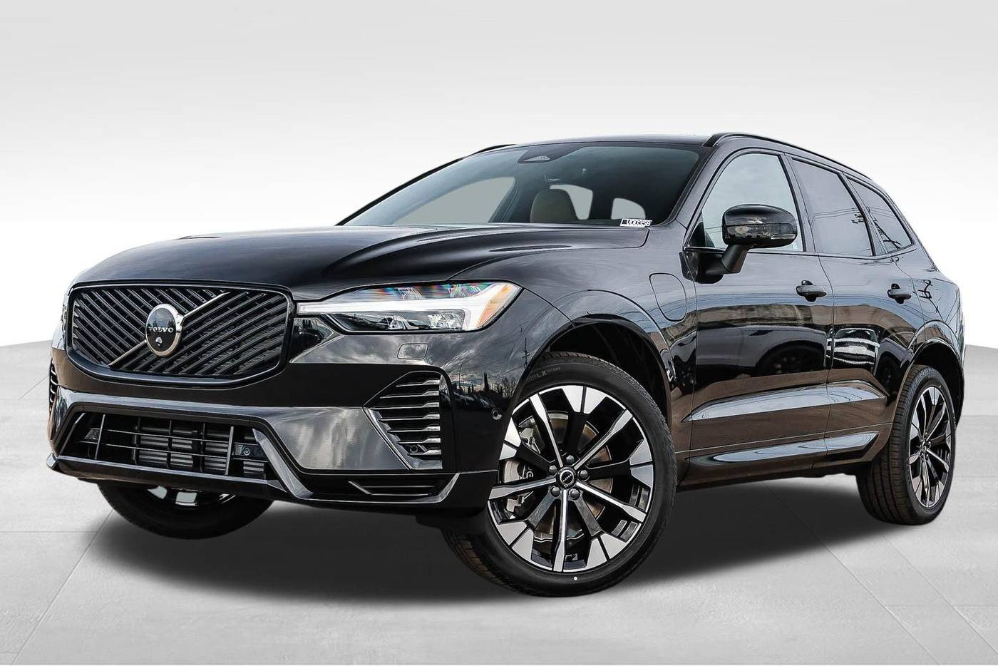 2026 Volvo XC60 T8 Plus