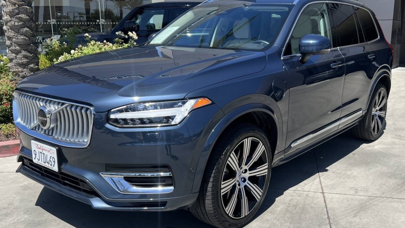 2024 Volvo XC90 Recharge T8 Plus Bright Theme 7P