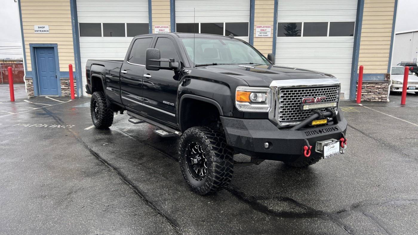 2015 GMC Sierra 2500HD SLT — Pickup Truck — 165,668 mi — Burlington, WA