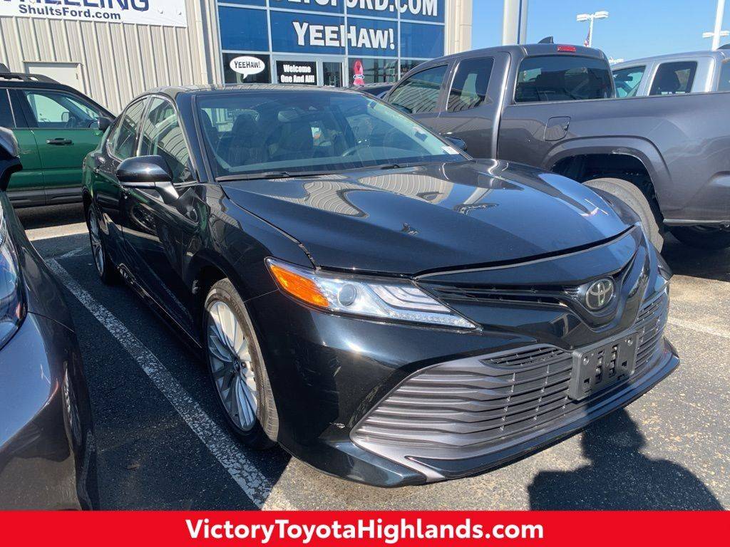 2020 Toyota Camry XLE — Sedan — 10,711 mi — Triadelphia, WV