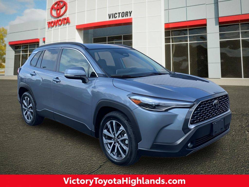2023 Toyota Corolla Cross XLE — SUV — 51,441 mi — Triadelphia, WV