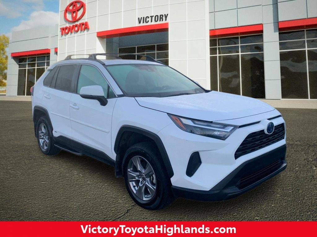 2024 Toyota RAV4 Hybrid XLE — SUV — 14,698 mi — Triadelphia, WV