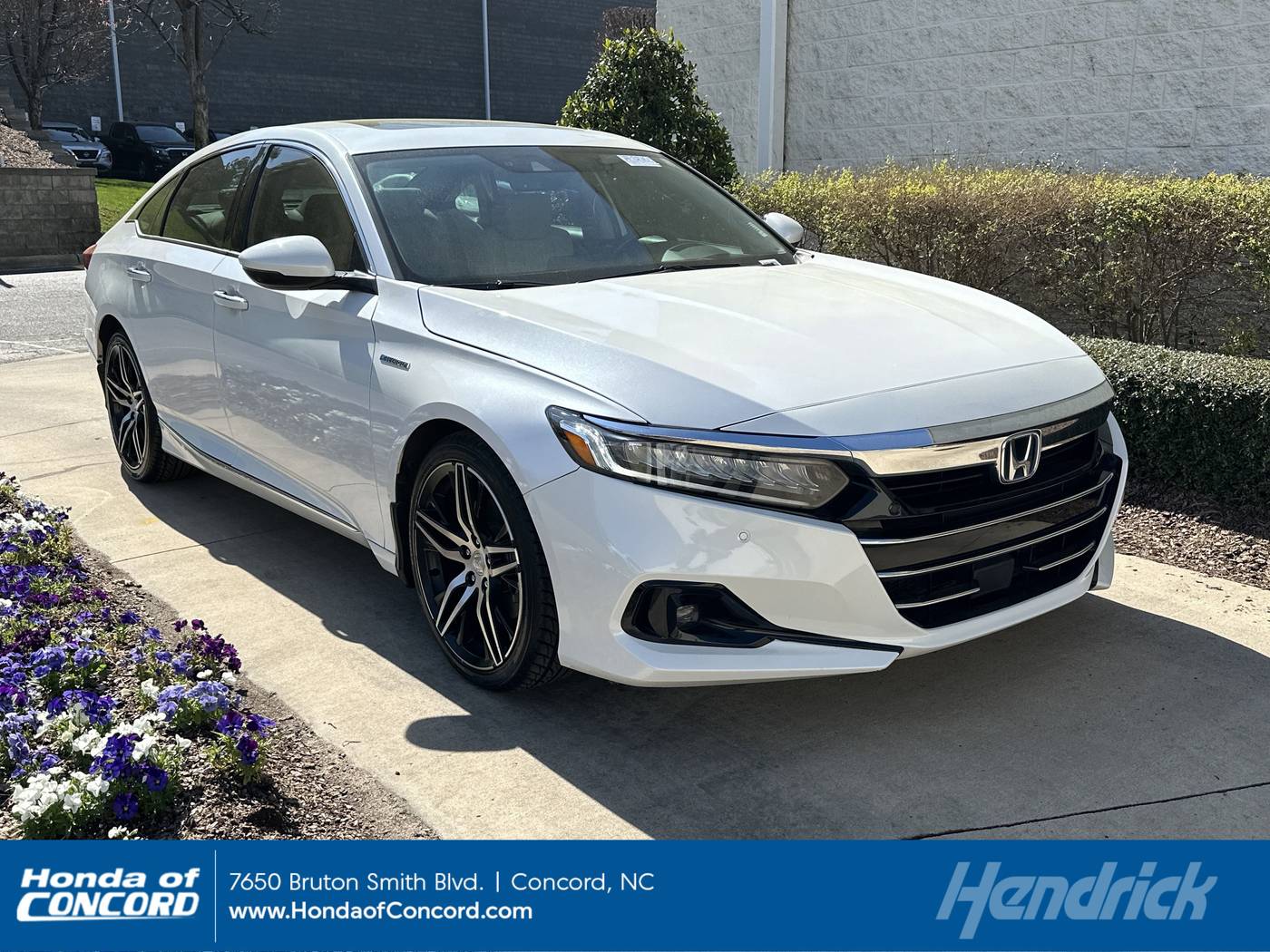 2022 Honda Accord Hybrid Touring — Sedan — 52,840 mi — Concord, NC