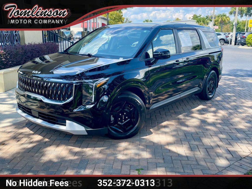 2025 Kia Carnival LXS — Minivan — 11,117 mi — Gainesville, FL