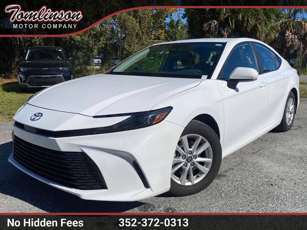 2025 Toyota Camry Hybrid LE — Sedan — 19,314 mi — Gainesville, FL