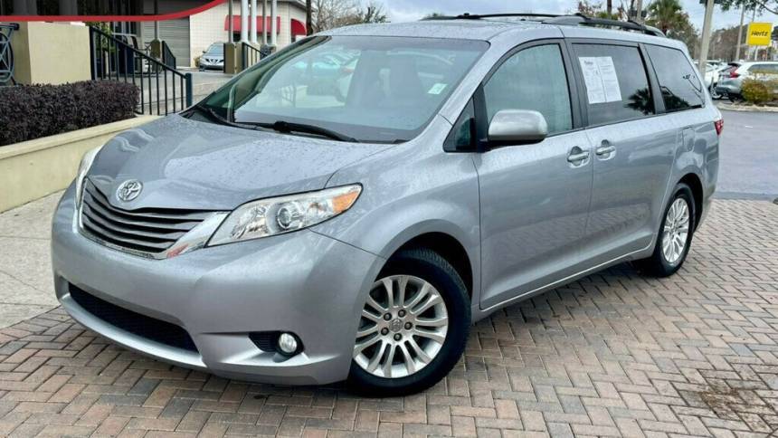 2017 Toyota Sienna XLE Premium — Minivan — 118,321 mi — Gainesville, FL