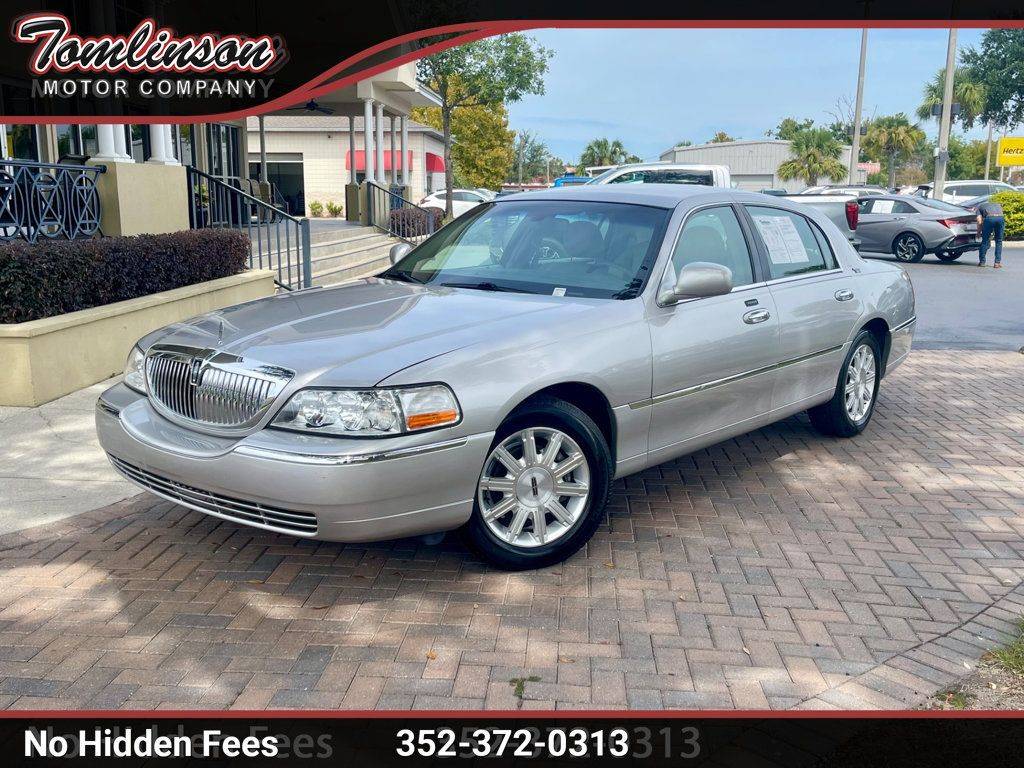 2010 Lincoln Town Car Signature Limited — Sedan — 85,710 mi — Gainesville, FL