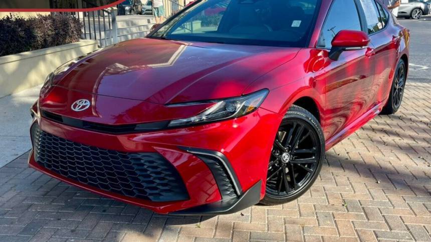 2025 Toyota Camry SE — Sedan — 648 mi — Gainesville, FL