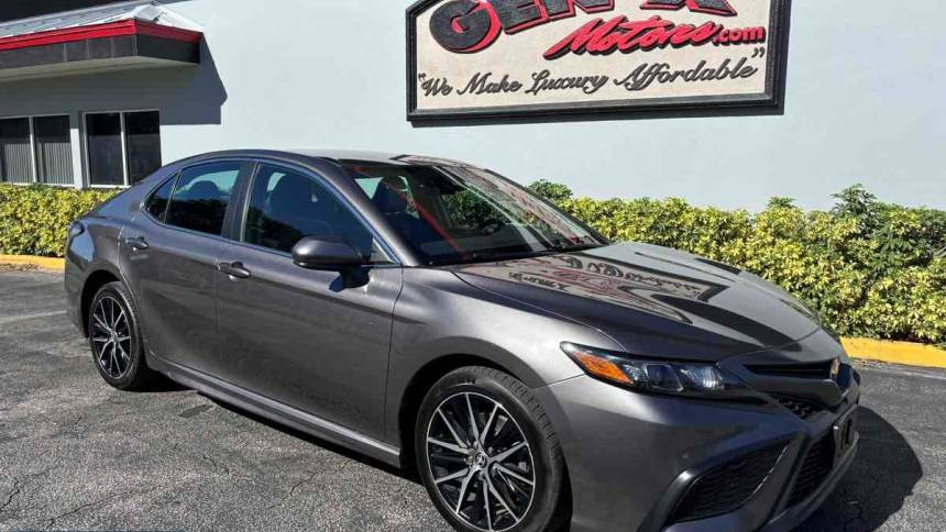 2021 Toyota Camry SE — Sedan — 63,447 mi — Melbourne, FL
