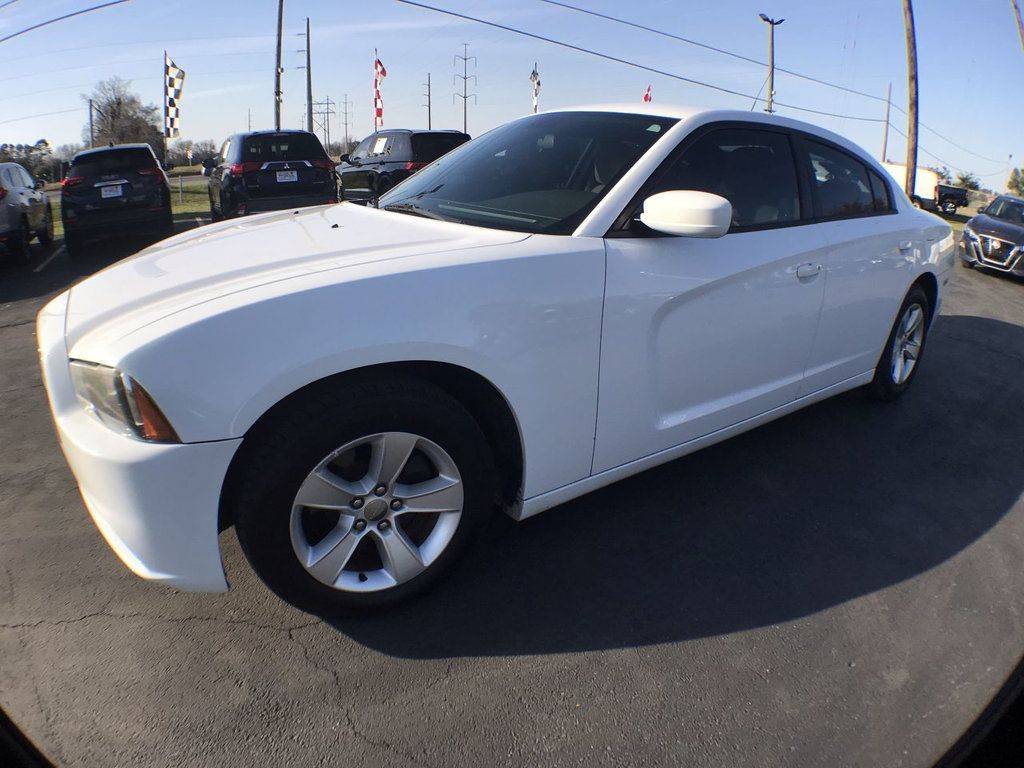 2014 Dodge Charger SE — Sedan — 105,155 mi — Savannah, GA