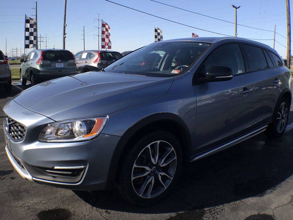 2017 Volvo V60 Cross Country T5 — Wagon — 123,734 mi — Savannah, GA