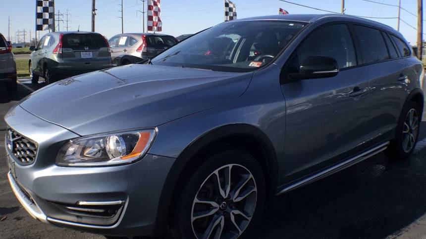 2017 Volvo V60 Cross Country T5 Premier